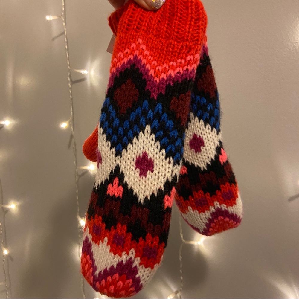 Old Navy-NEW Multi Color Knit Fleece Lined Mittens